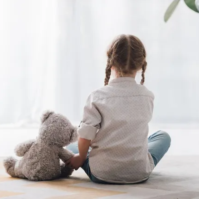 605869a3bfcb4a965827fef9_Children+--Grief+Section+Image-640w